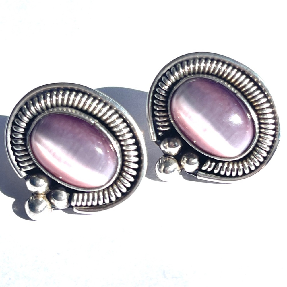Gorgeous Lavender Cat’s Eye Signed ATI Mexico Sterling Silver Post Earrings